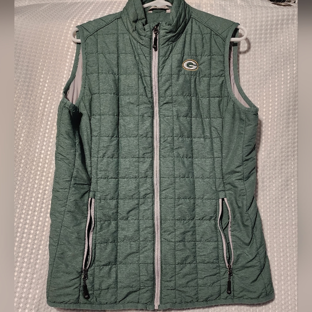 Green Bay Packers puffer vest, classy soft green LG